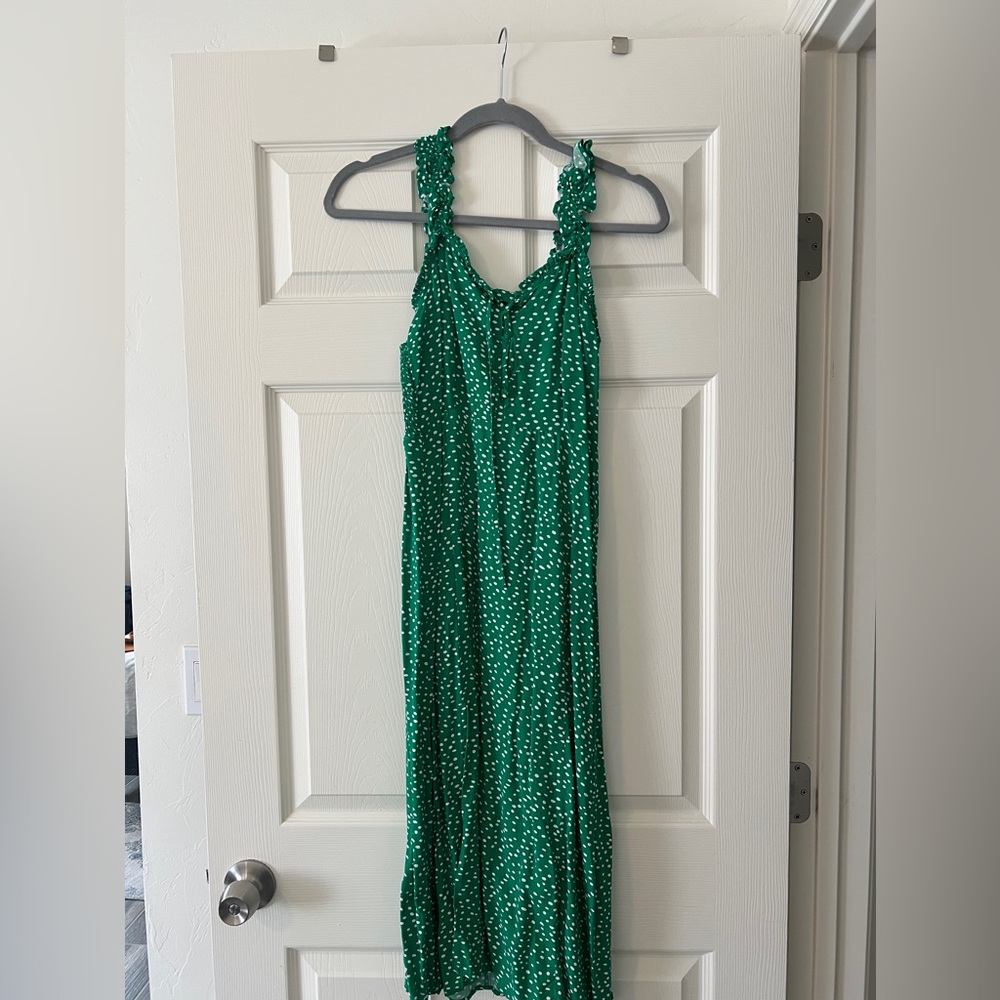 Maxi green dress